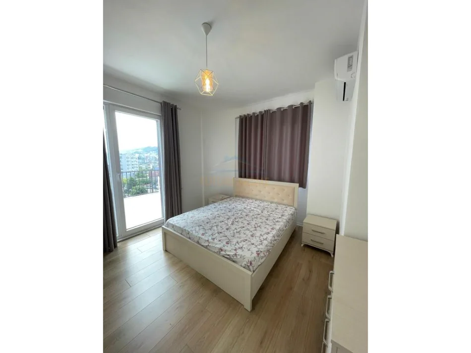 Tirane, shitet apartament 2+1 Kati 5, 125 m² 185.000 € (Yzberisht)