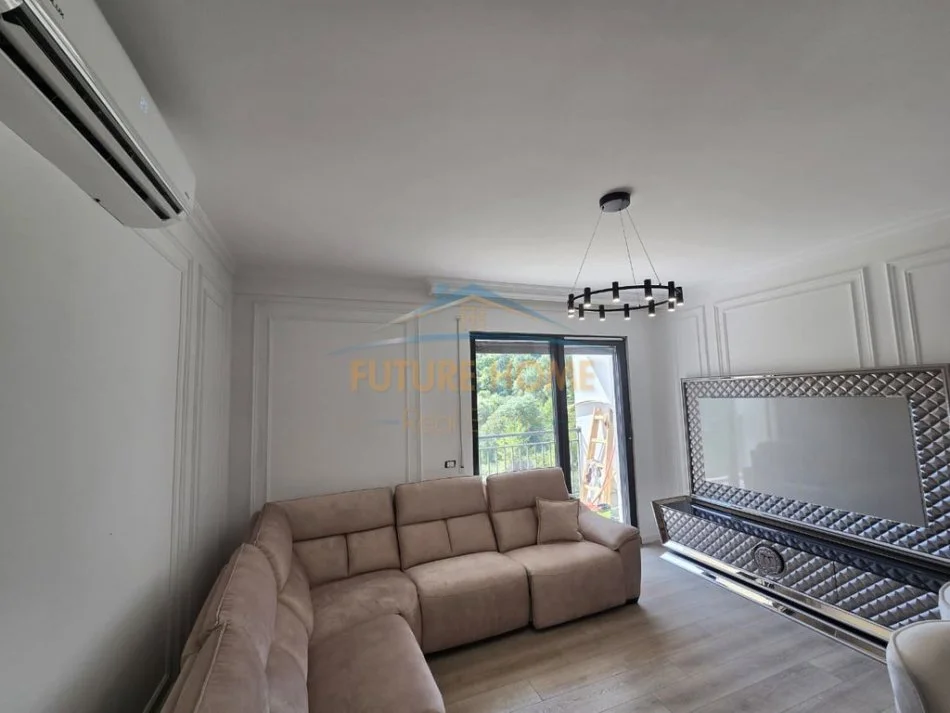 Tirane, jepet me qera apartament 2+1 Kati 1, 107 m² 900 € (KODRA E DIELLIT 1)