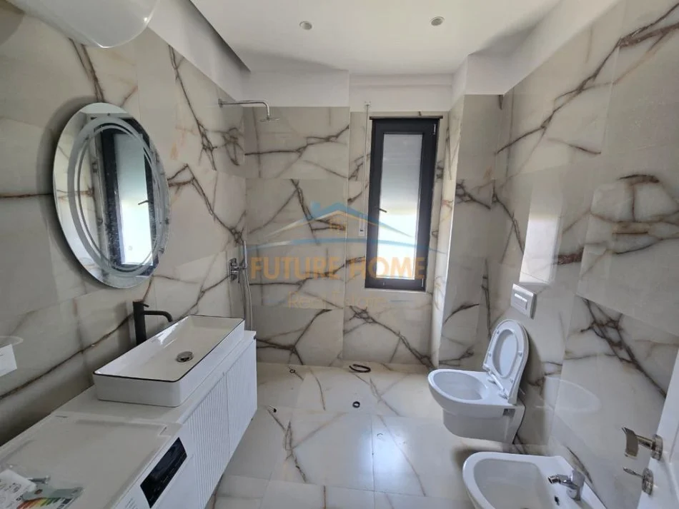 Tirane, jepet me qera apartament 2+1 Kati 1, 107 m² 900 € (KODRA E DIELLIT 1)