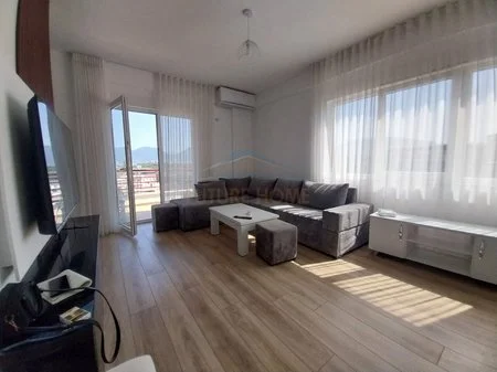 Tirane, jepet me qera apartament 2+1 Kati 3, 88 m² 700 € 