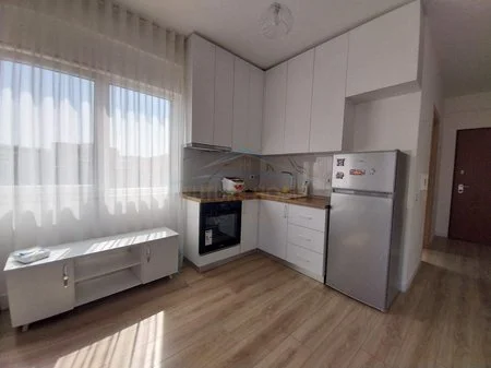 Tirane, jepet me qera apartament 2+1 Kati 3, 88 m² 700 € 