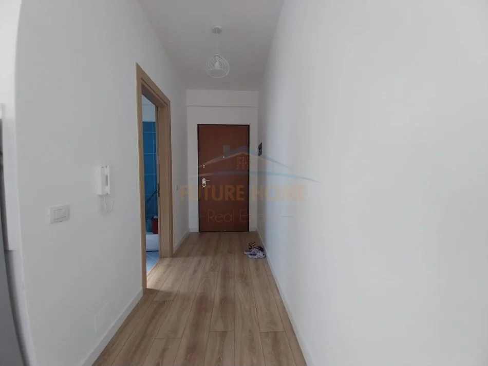Tirane, jepet me qera apartament 2+1 Kati 3, 88 m² 700 € 