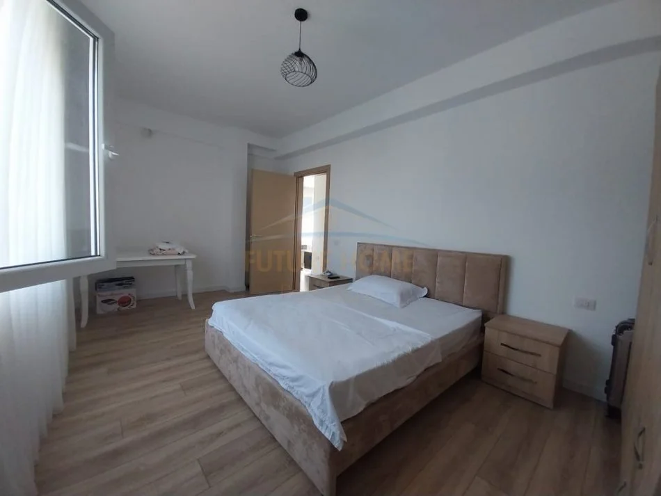 Tirane, jepet me qera apartament 2+1 Kati 3, 88 m² 700 € 
