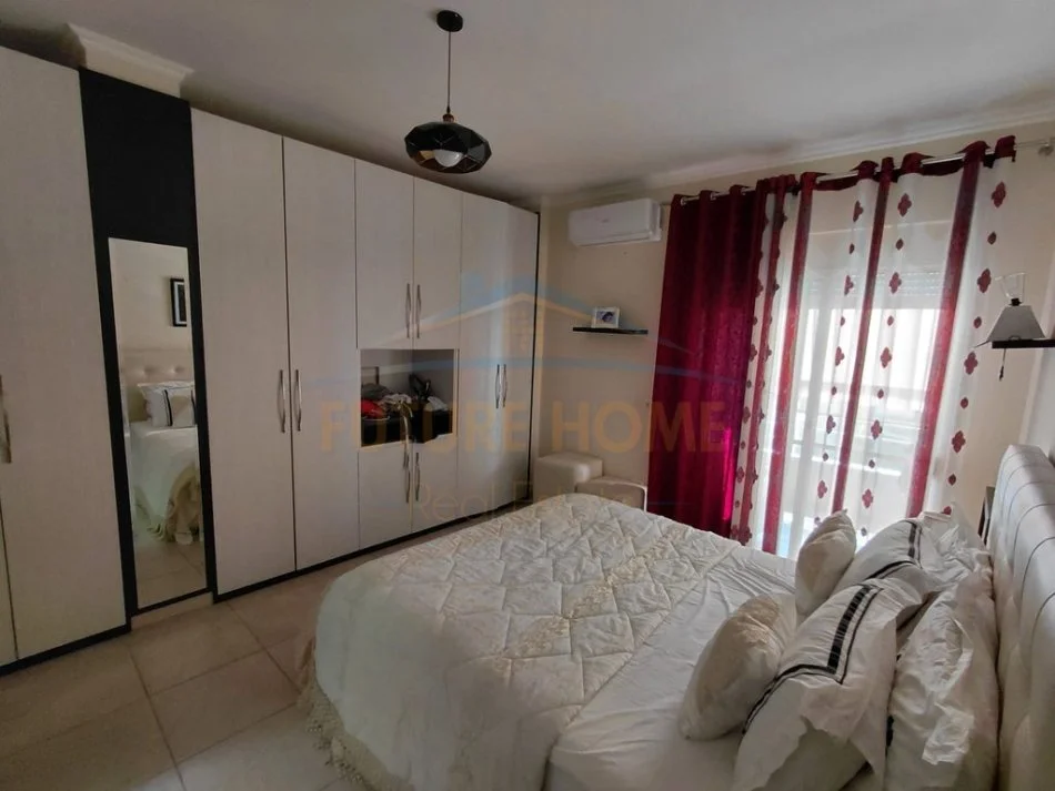Durres, jepet me qera apartament 2+1+Aneks+Ballkon Kati 1, 140 m² 700 € 