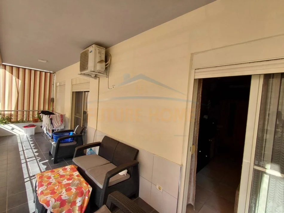 Durres, jepet me qera apartament 2+1+Ballkon Kati 1, 140 m² 700 € (Plazh, Durres)