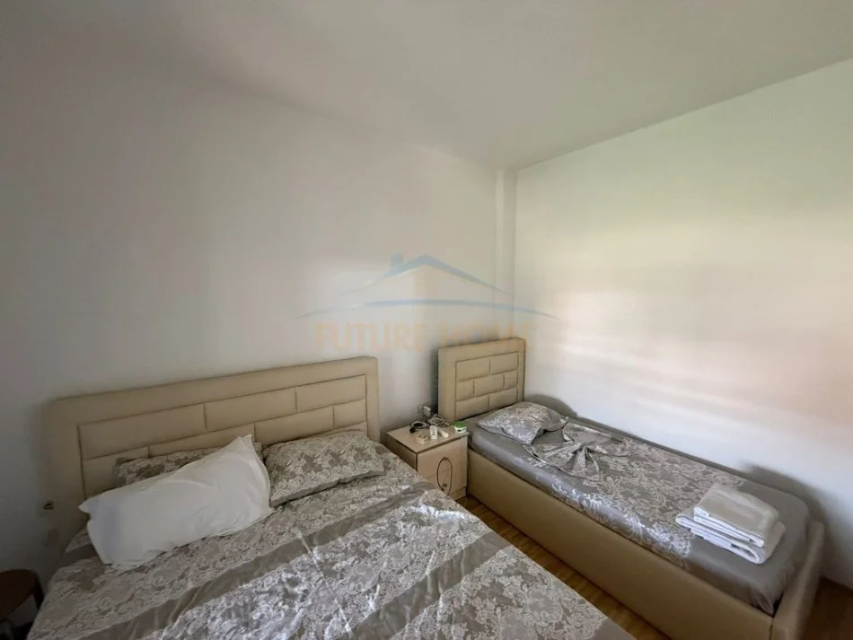 Pogradec, jepet me qera shtepi 2+1+Aneks+Ballkon Kati 4, 400 € (Rruga Sulo Starovari)