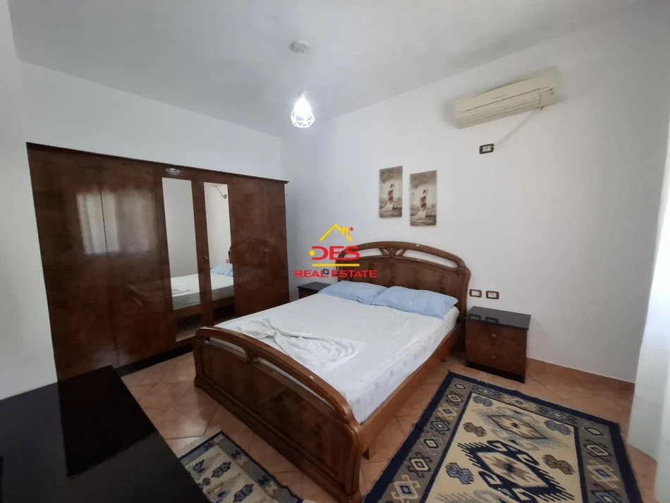 Vlore, jap me qera shtepi 1+1+Ballkon Kati 0, 60 m² 350 € (Rruga Sazani)