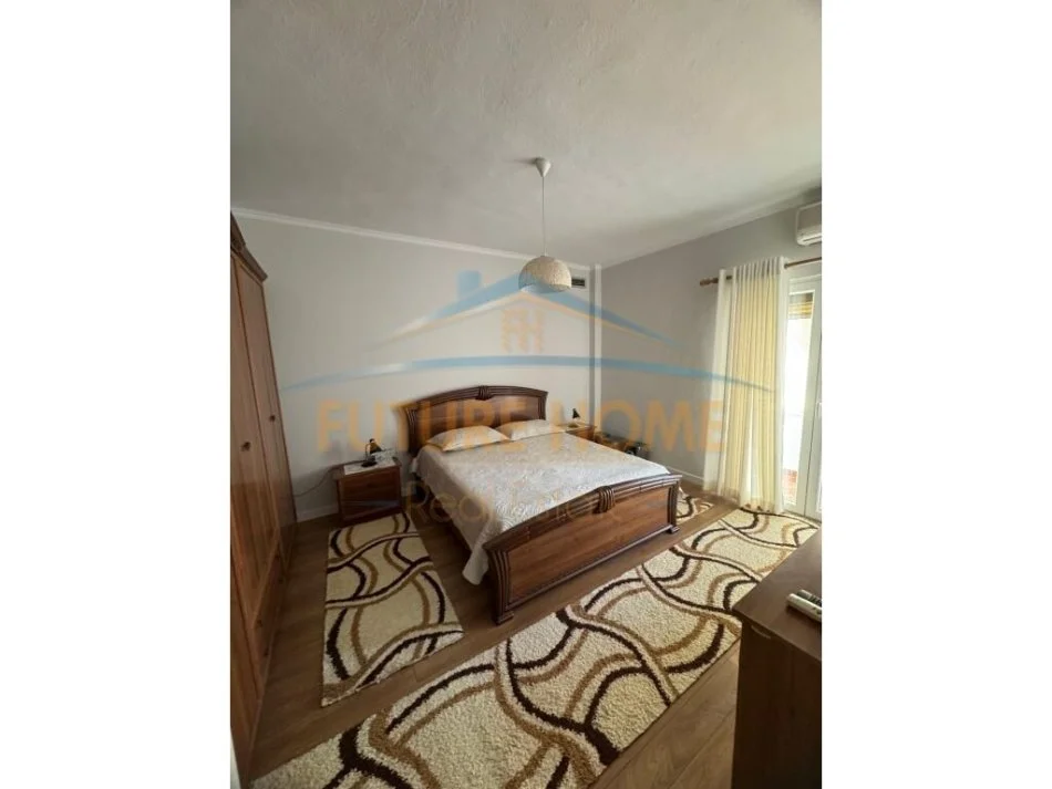 Tirane, jepet me qera apartament 2+1 Kati 5, 110 m² 600 € 