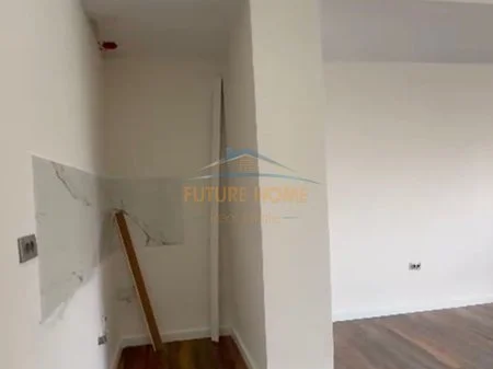 Tirane, shitet apartament 1+1 Kati 3, 50 m² 105.000 € (RRUGA ARKITEKT SINA)