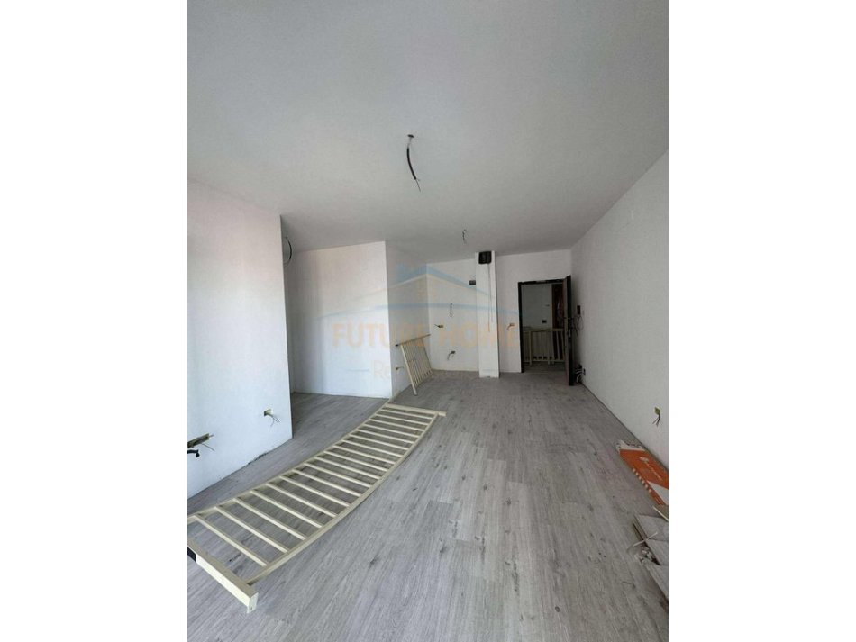 Tirane, shitet apartament 1+1+Ballkon Kati 10, 73 m² 159.000 € 