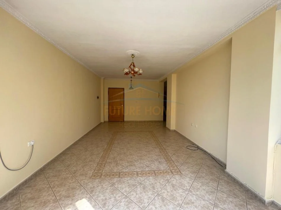 Tirane, shitet apartament 2+1 Kati 3, 121 m² 270.000 € (MEDAR SHTYLLA)