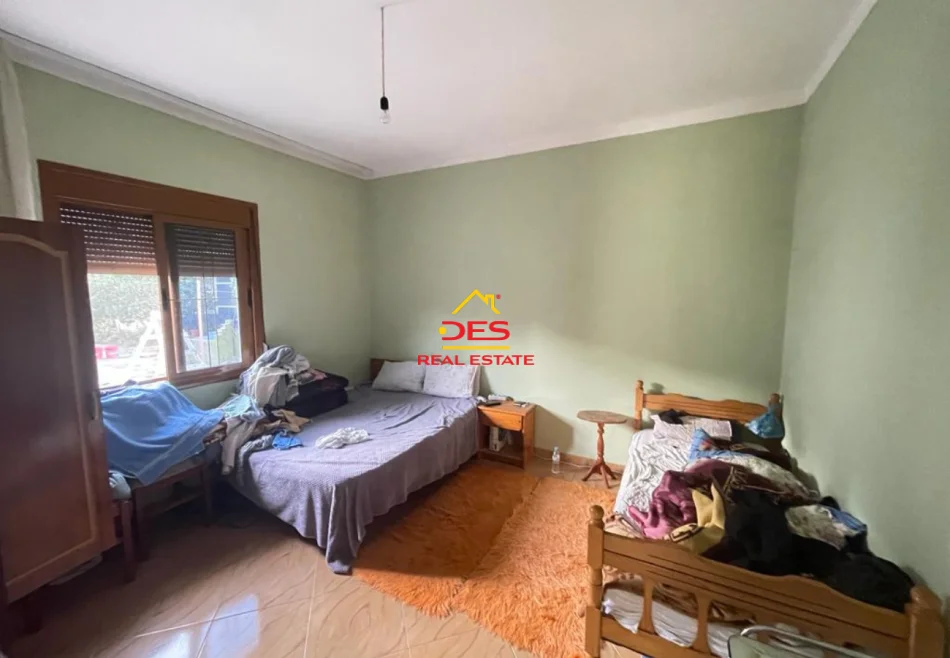 Vlore, jepet me qera shtepi 2+1+Ballkon Kati 0, 89 m² 350 € (Rr Sazani, Vlorë)