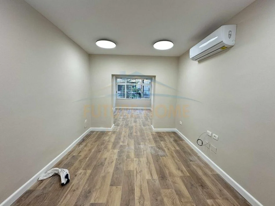 Tirane, shitet apartament 3+1+Ballkon Kati 2, 109 m² 268.000 € (Rruga e Kosovareve)