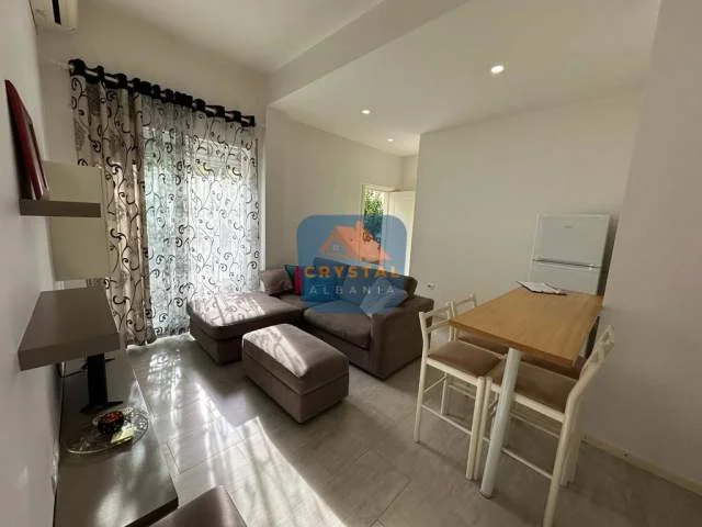 Tirane, jepet me qera shtepi 1+1+BLK Kati 1, 50 m² 400 Euro (rruga rasim kalakula)