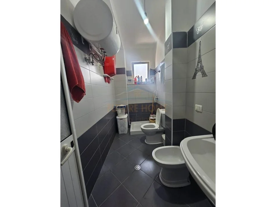 Durres, jepet me qera apartament 1+1 Kati 6, 69 m² 400 € (Vila Koral Plazh , Durrës)