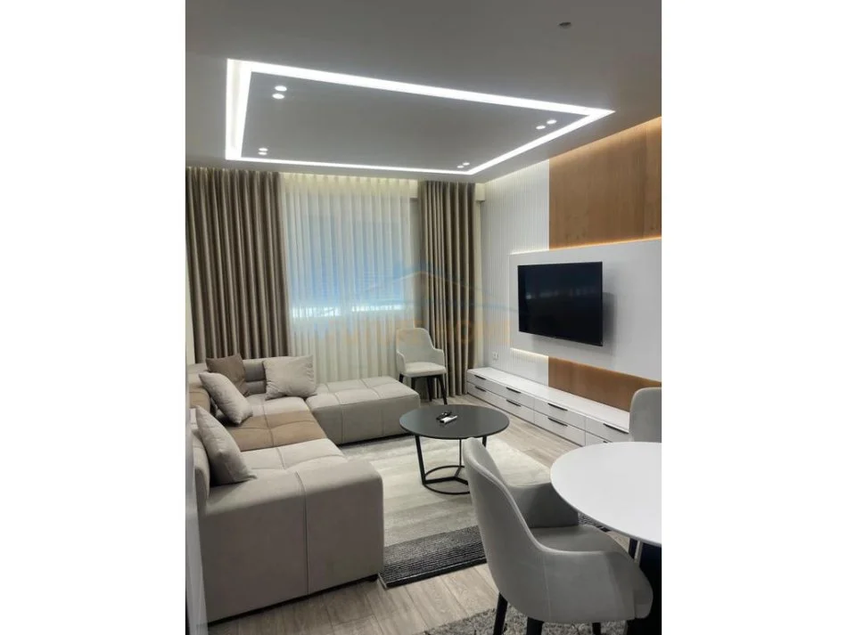 Tirane, jepet me qera apartament 2+1 Kati 7, 100 m² 550 € 