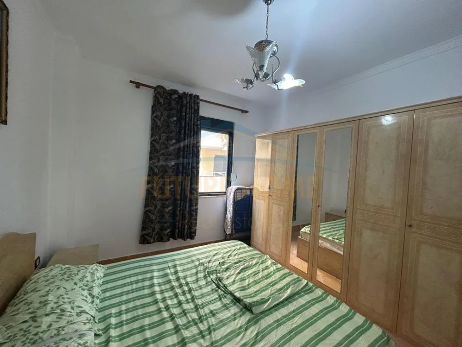 Mali Robit, shitet apartament 1+1 Kati 3, 63 m² 98.000 € 