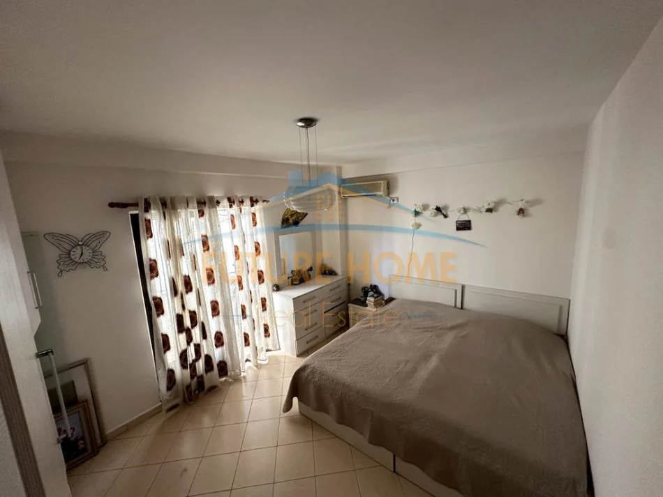 Tirane, jepet me qera apartament 2+1 Kati 3, 86 m² 550 € (Porcelan, Rrugën " Kahreman Ylli ")