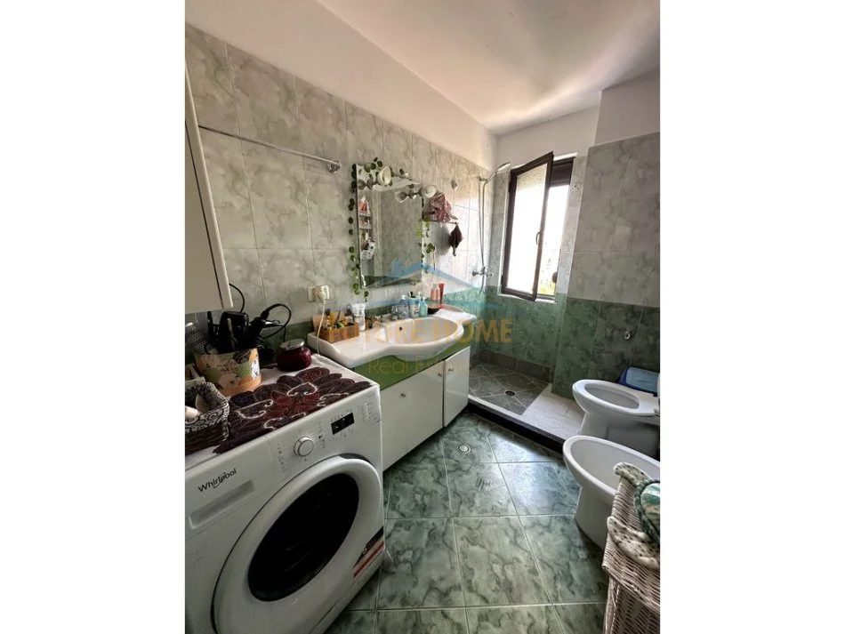 Tirane, jepet me qera apartament 2+1 Kati 3, 86 m² 550 € (Porcelan, Rrugën " Kahreman Ylli ")