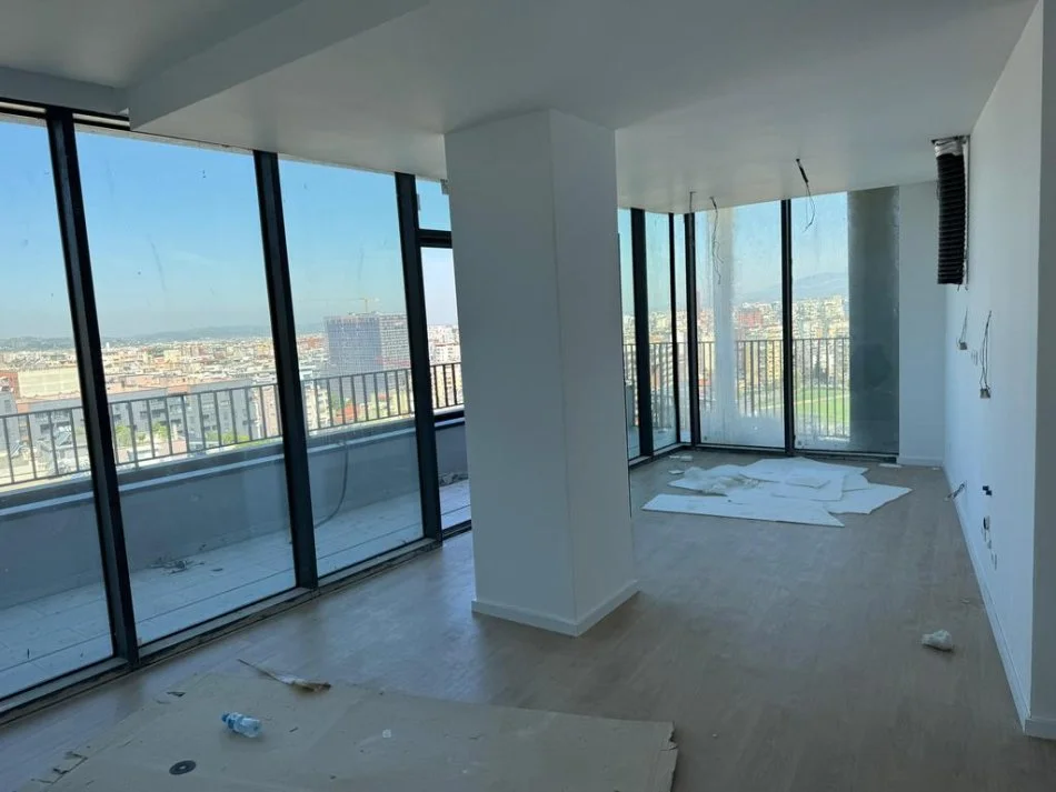 Tirane, jepet me qera ambjent biznesi Kati 12, 138 m² 1.500 € (LAKE VIEW RESIDENCE)
