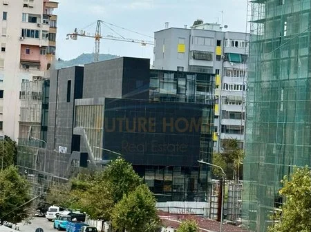 Tirane, jepet me qera 1+1 Kati 4, 40 m² 460 € 