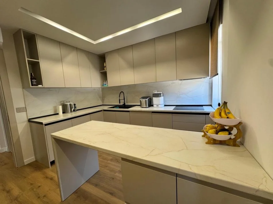 Tirane, shitet apartament Duplex, Ballkon Kati 5, 150 m² 300.000 € (Rezidenca Kodra e Diellit)