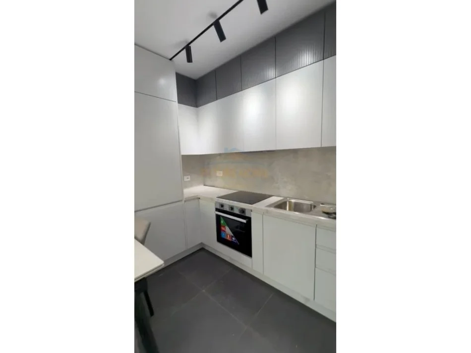 Tirane, jepet me qera apartament 1+1 Kati 5, 60 m² 600 € 