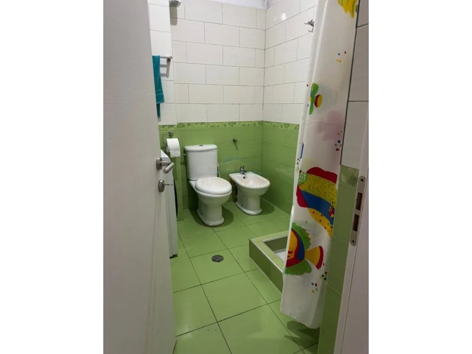 Shqiperi, jepet me qera apartament 1+1 Kati 4, 56 m² 500 € 