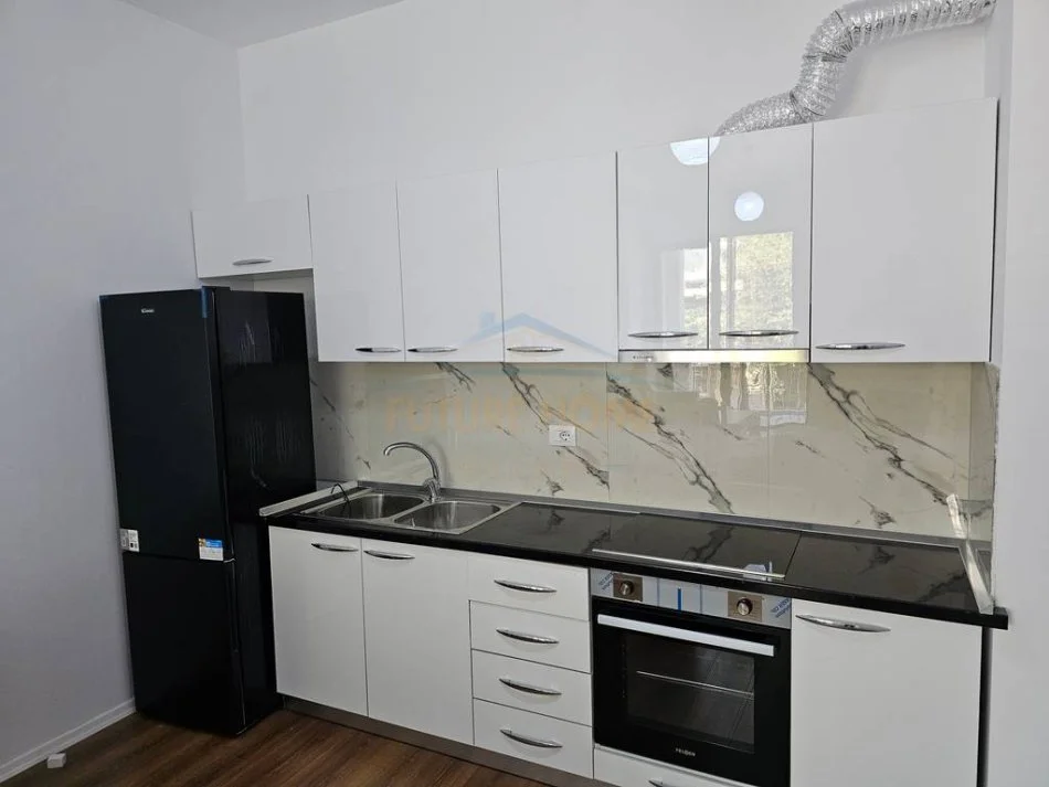 Tirane, jepet me qera apartament 1+1 Kati 1, 67 m² 500 € 