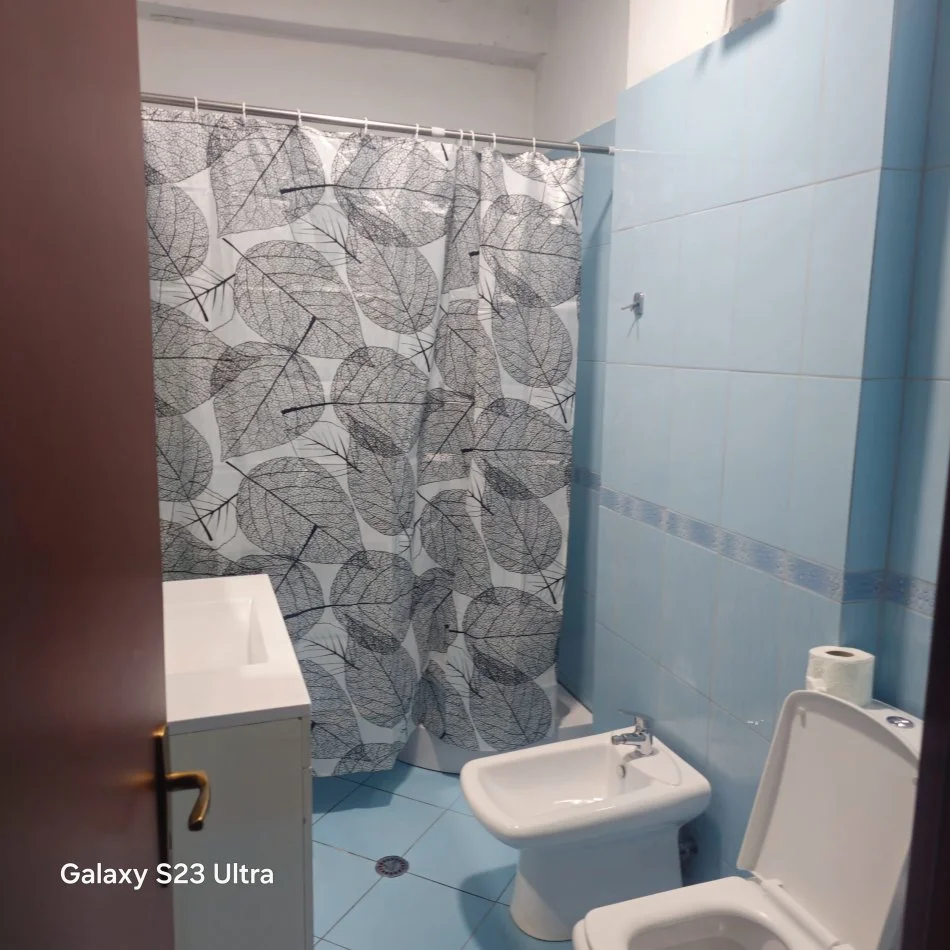 Tirane, shes 2+1+Ballkon , 111 m² 115.000 € (Fresku)