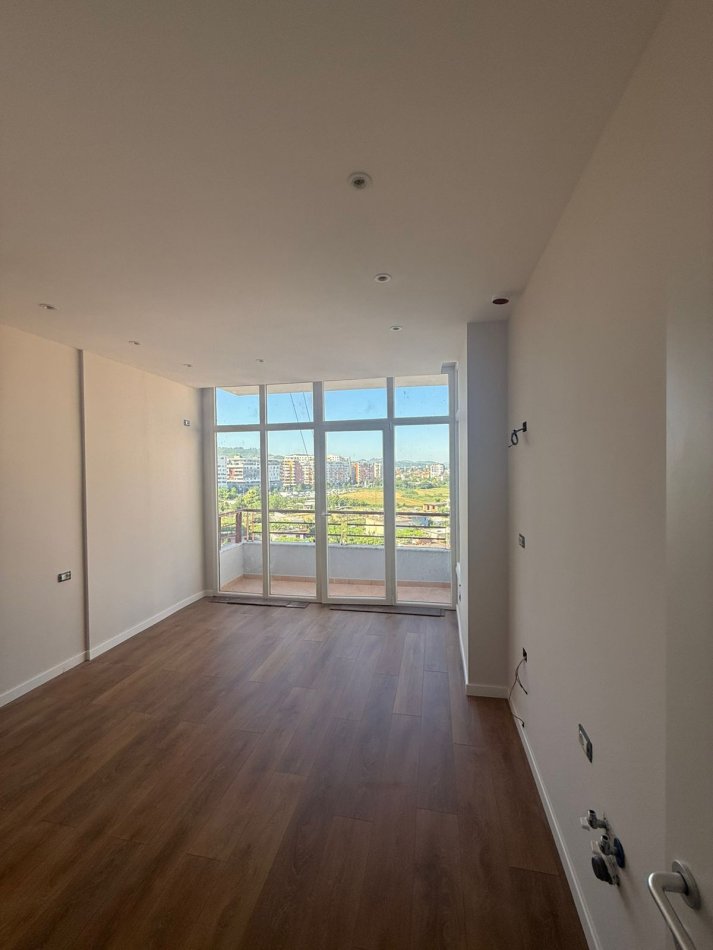 Tirane, shitet apartament 1+1 Kati 7, 61 m² 95.000 €
