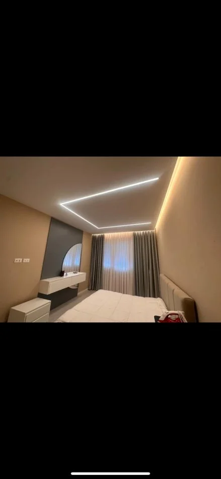 Tirane, jepet me qera apartament 2+1+Ballkon Kati 2, 117 m² 800 € (FUSHA E AVIACIONIT)