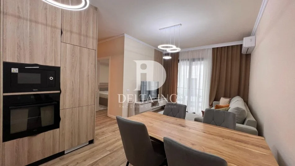 Tirane, jepet me qera apartament 1+1 Kati 3, 50 m² 1.000 € (Liqeni i Thate)