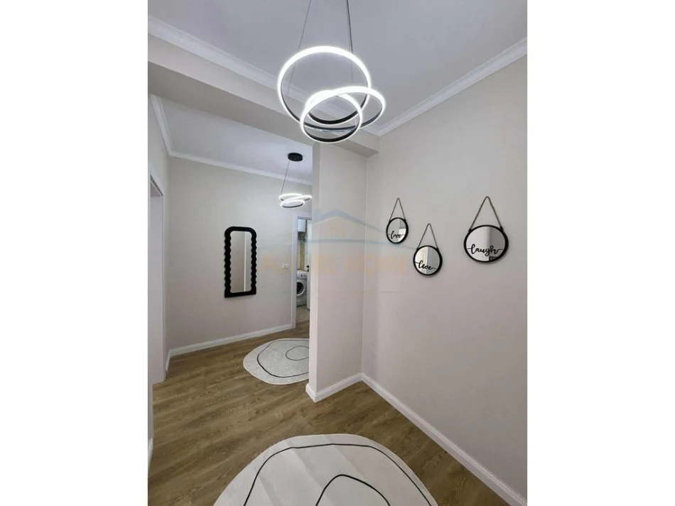 Tirane, shitet apartament 2+1+Ballkon Kati 9, 91 m² 148.000 € (BAR ARTISTI)