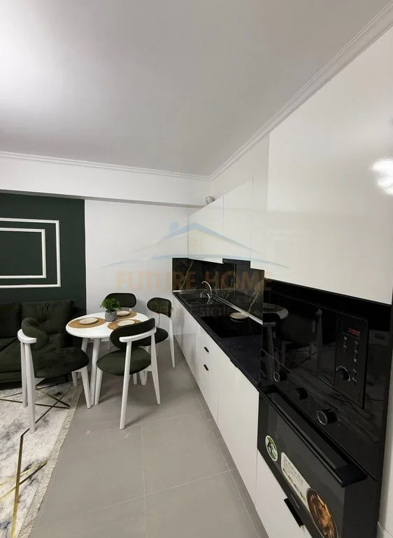 Shkembi Kavajes, shitet apartament 1+1 Kati 1, 56 m² 77.000 €