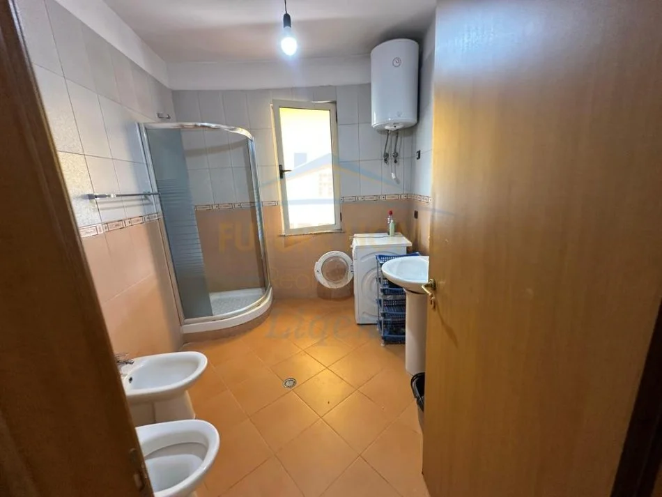 Tirane, shitet garsionere Kati 10, 52 m² 73.000 € (PRANE BOHEM)   LI56930