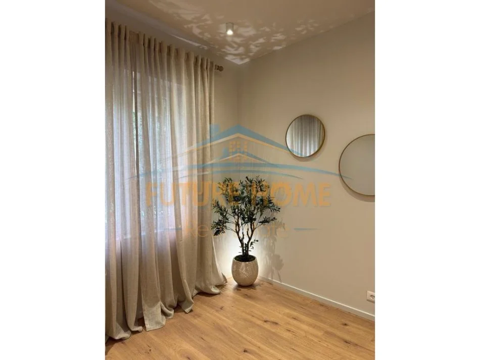 Tirane, jepet me qera apartament 2+1 Kati 2, 65 m² 900 € (Myslym Shyr)