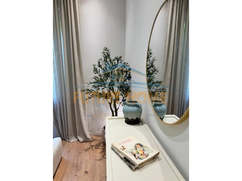 Tirane, jepet me qera apartament 2+1 Kati 2, 65 m² 900 € (Myslym Shyr)