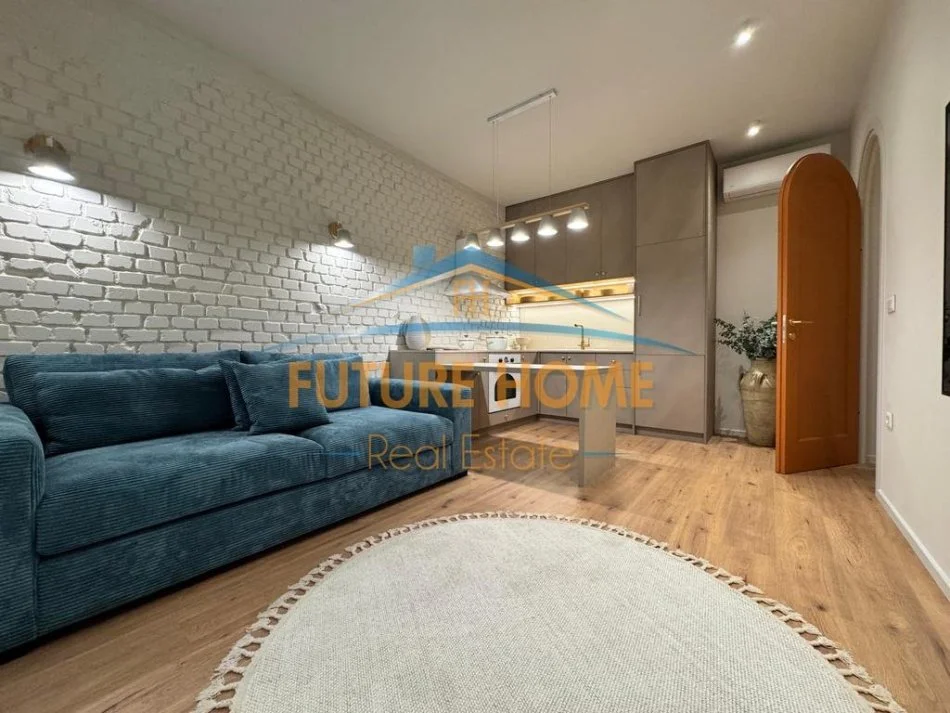 Tirane, jepet me qera apartament 2+1+Ballkon Kati 2, 65 m² 900 € (Myslym Shyr)