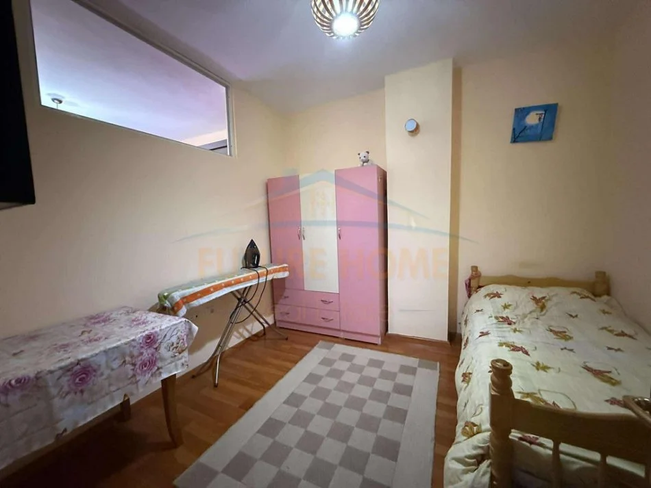 Tirane, jepet me qera apartament 2+1+Ballkon Kati 6, 67 m² 450 € (prane GRAND GALLERY)  UNA56938