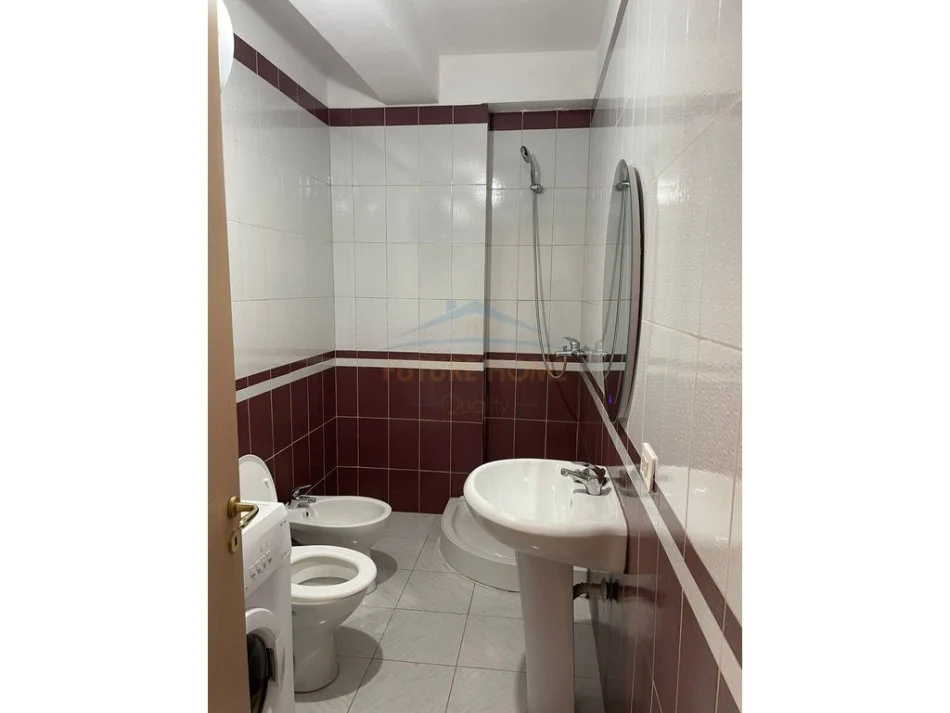 Durres, jepet me qera apartament 2+1+Ballkon Kati 9, 90 m² 350 € (Plepa, Durres)