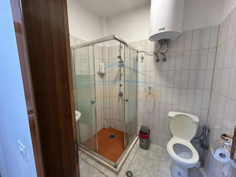 Mali Robit, shitet apartament 2+1+Ballkon Kati 6, 75 m² 77.000 € (Mali i Robit Golem)