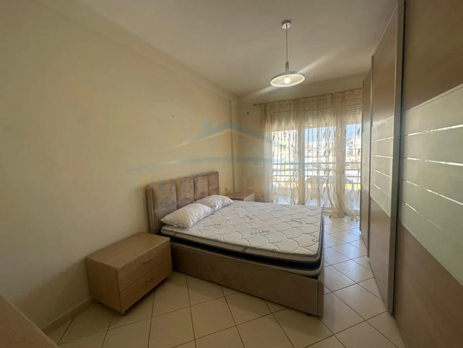 Tirane, jepet me qera apartament 1+1 Kati 4, 71 m² 550 € (Stacioni i Trenit)