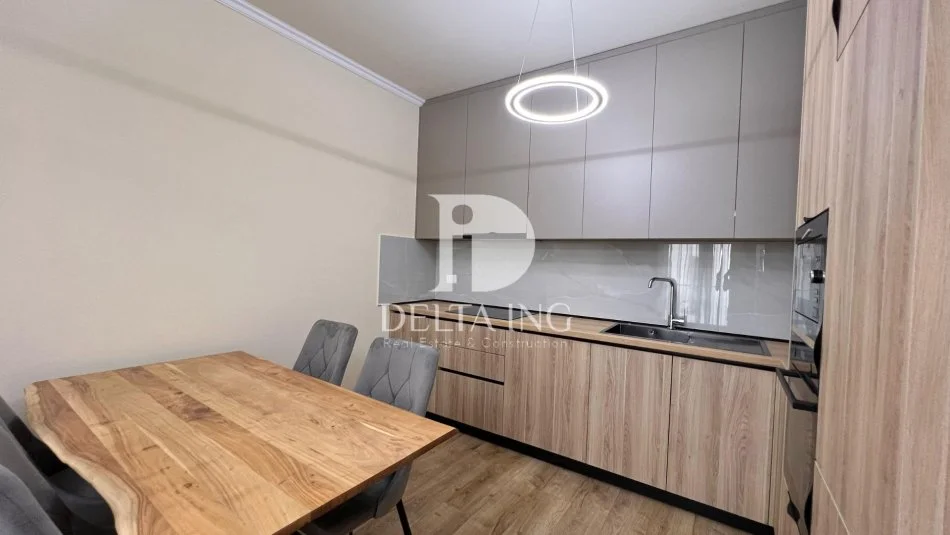 Tirane, jepet me qera apartament 1+1 Kati 3, 50 m² 1.000 € (Liqeni i Thate)