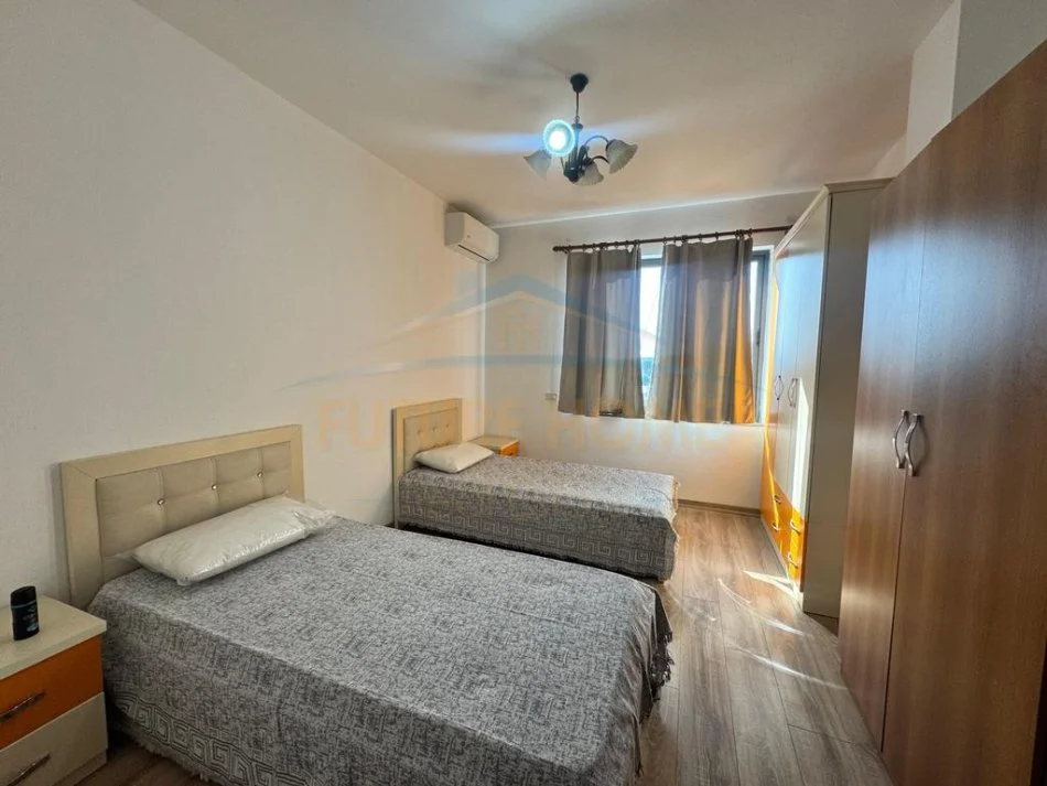 Tirane, jepet me qera apartament 2+1+Ballkon Kati 8, 103 m² 800 € (zogu i zi)