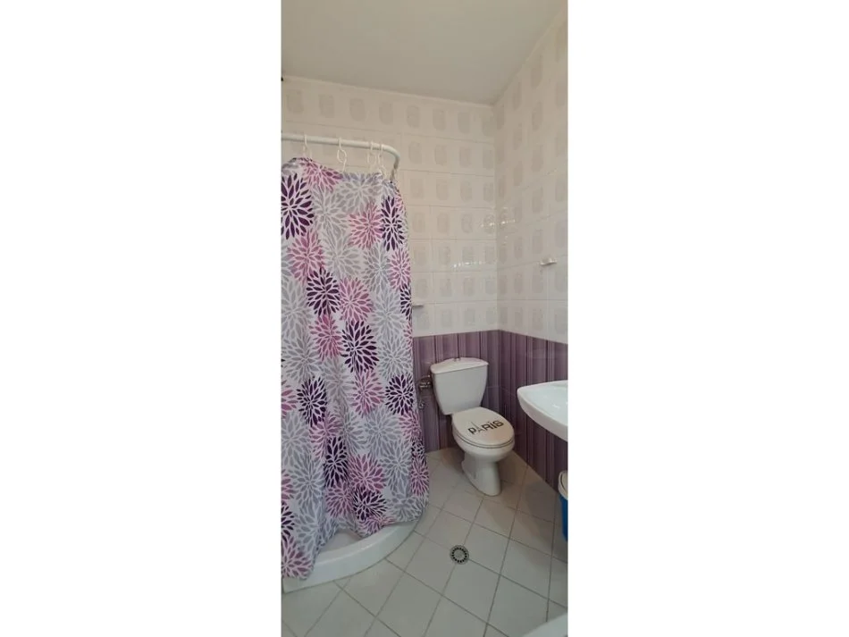 Tirane, jepet me qera apartament duplex 2+1 Kati 2, 72 m² 500 € (Rruga Elbasanit, Tirane)