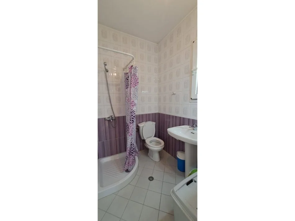 Tirane, jepet me qera apartament duplex 2+1 Kati 2, 72 m² 500 € (Rruga e Elbasanit)