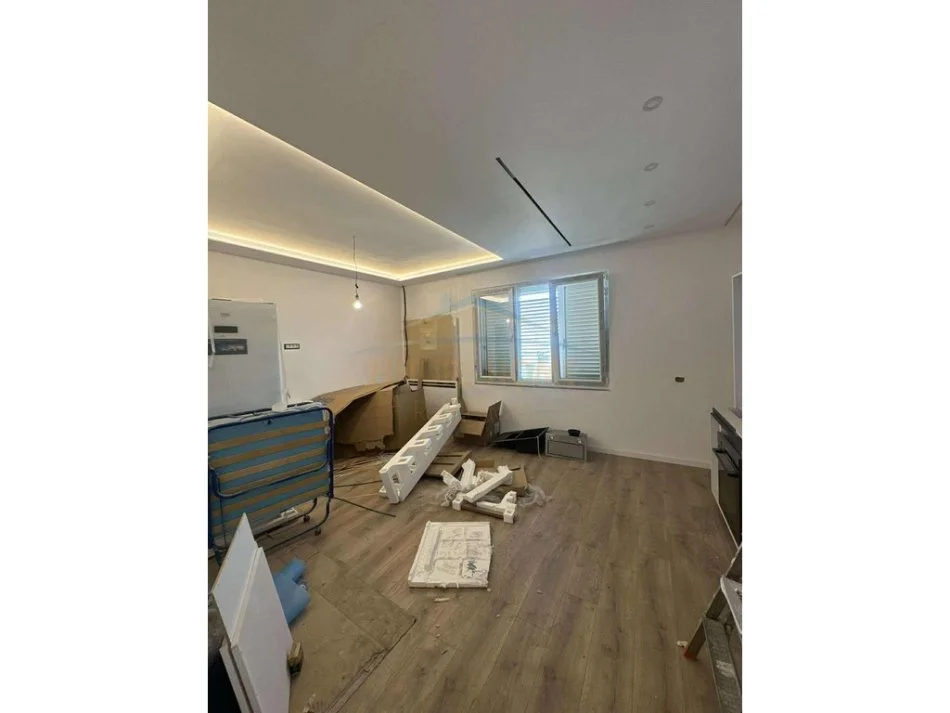 Tirane, shitet apartament 3+1 Kati 4, 119 m² 320.000 €