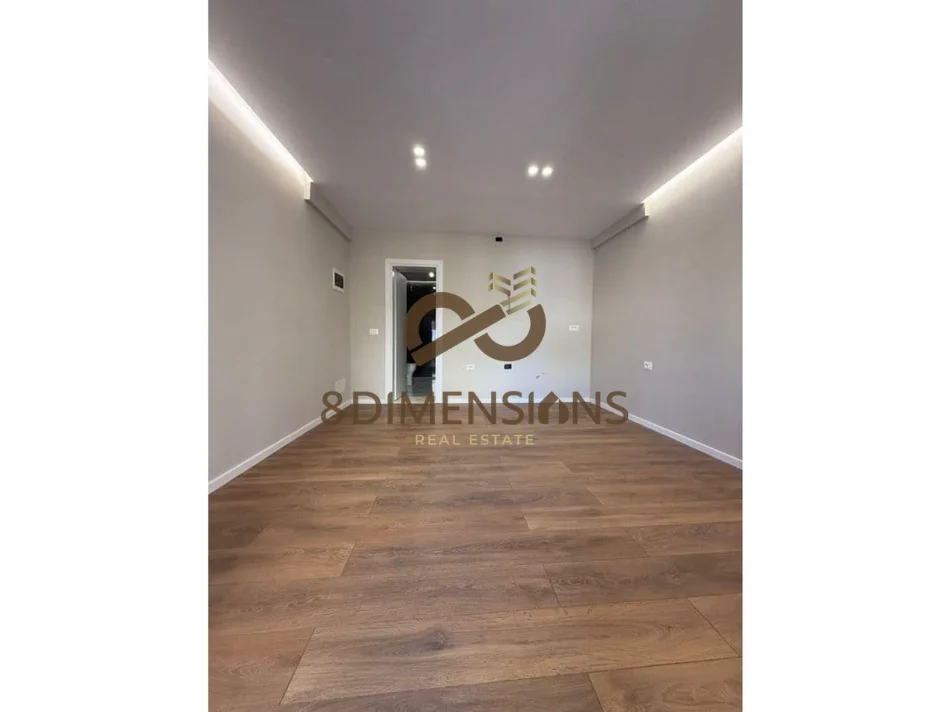 Tirane, jepet me qera zyre Kati 0, 30 m² 370 € (rruga e elbasanit)