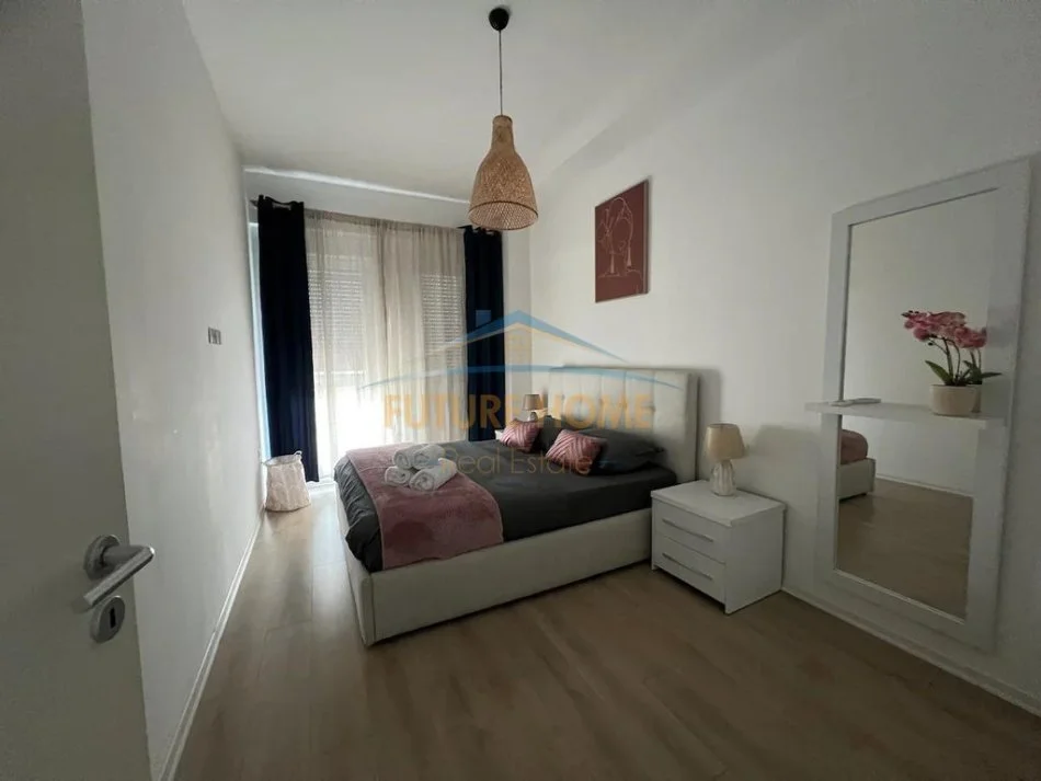 Tirane, jepet me qera apartament 1+1 , 70 m² 550 € 